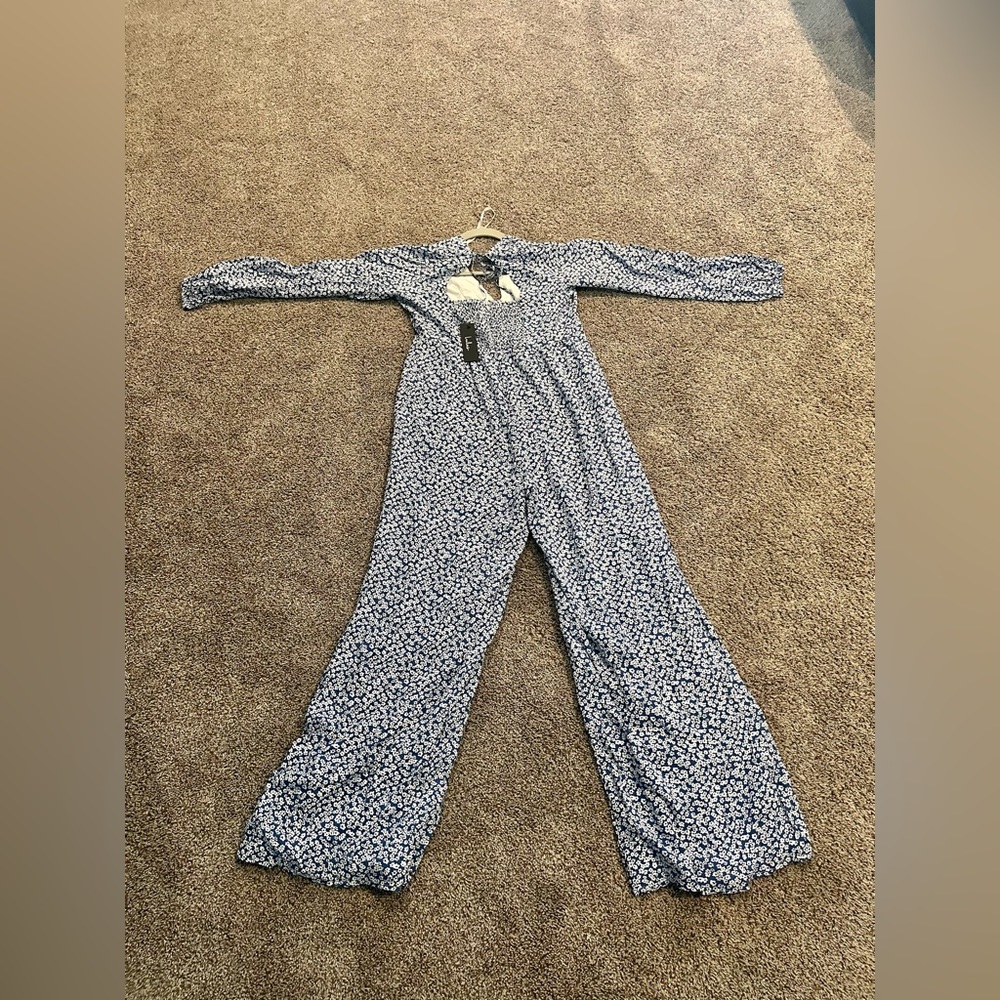 Lulu's Afternoon Out Blue Floral Print Long Sleeve Jumpsuit Size:M Lulu's